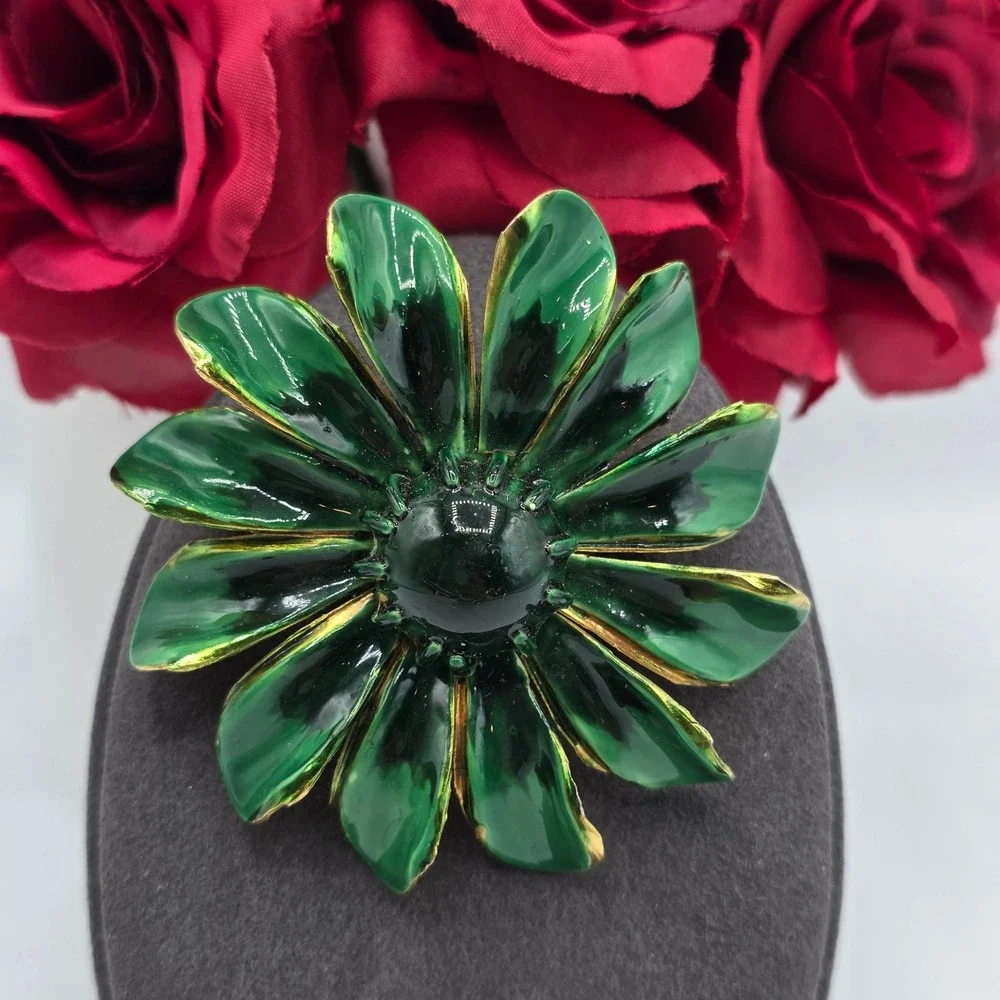 Sandor Co Vintage Green Enamel Flower Brooch Gold Tone Mid Century Floral Pin